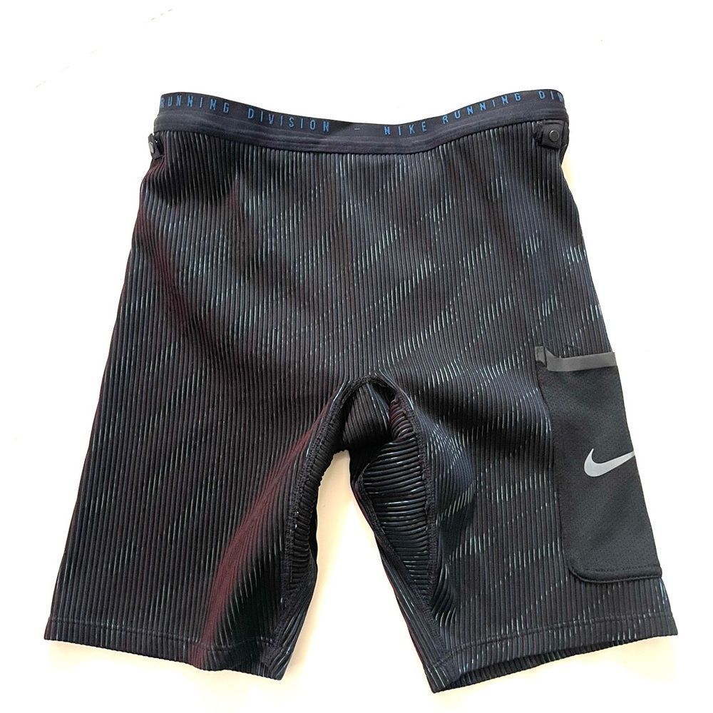 Nike Running Division Short Size S Ribbed
